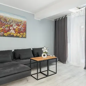  Apartament Stylowe I Eleganckie Studia Very Berry W Poznaniu By Renters Polska